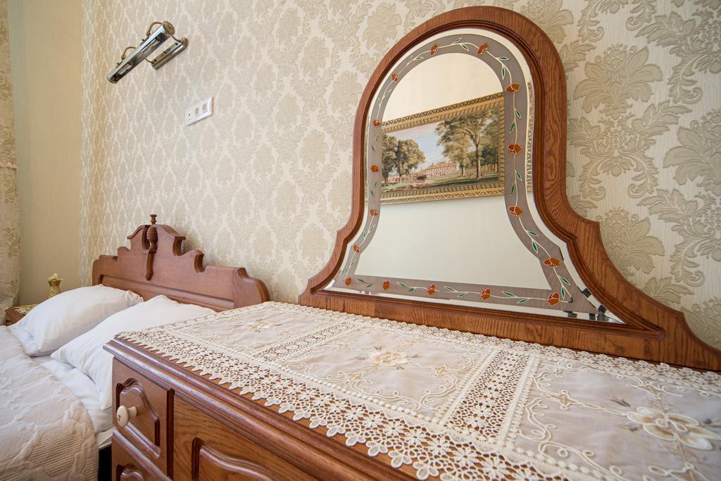 Apartment Teatralnaya Lviv Eksteriør billede